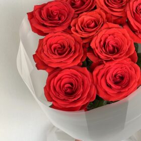 Букет из 9 Эквадорских роз «Нина»