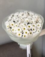 Букет из 15 ромашковых хризантем — изображение 2