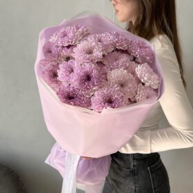 Букет из 5 фиолетовых хризантем